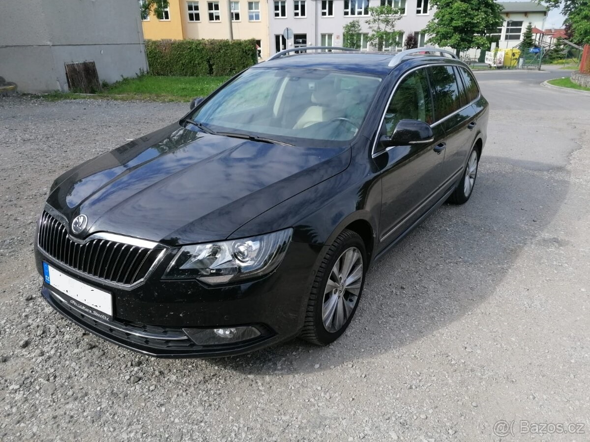 Škoda superb černá